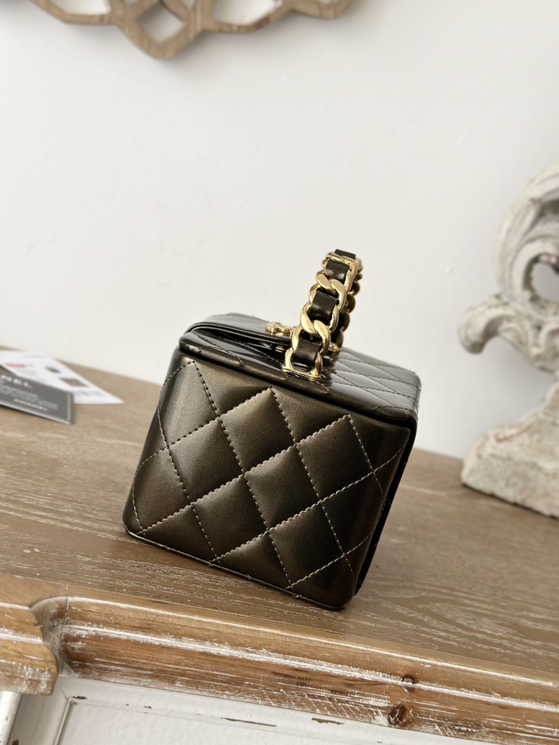 Ch**el cosmetic bags